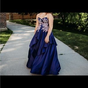Beautiful blue & beaded strapless dress. Rachel Allan Size 10.